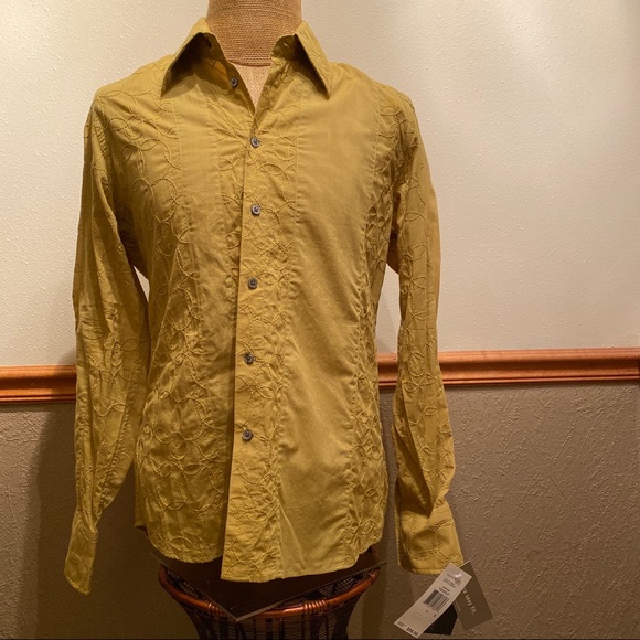 🔥Kenneth Cole ⭐️NWT Limited button down. - Picture 2 of 8